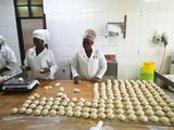 Die Angels Bakery, die Lehrlinge ausbildet und die Produkte in Nairobi vertreibt, ist noch geöffnet.