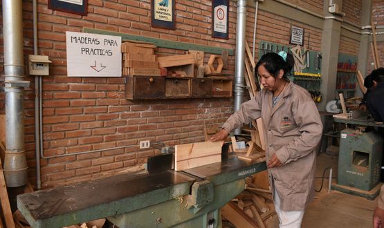 Bolivien: Ausbildung in Handwerksberufen für benachteiligte Frauen